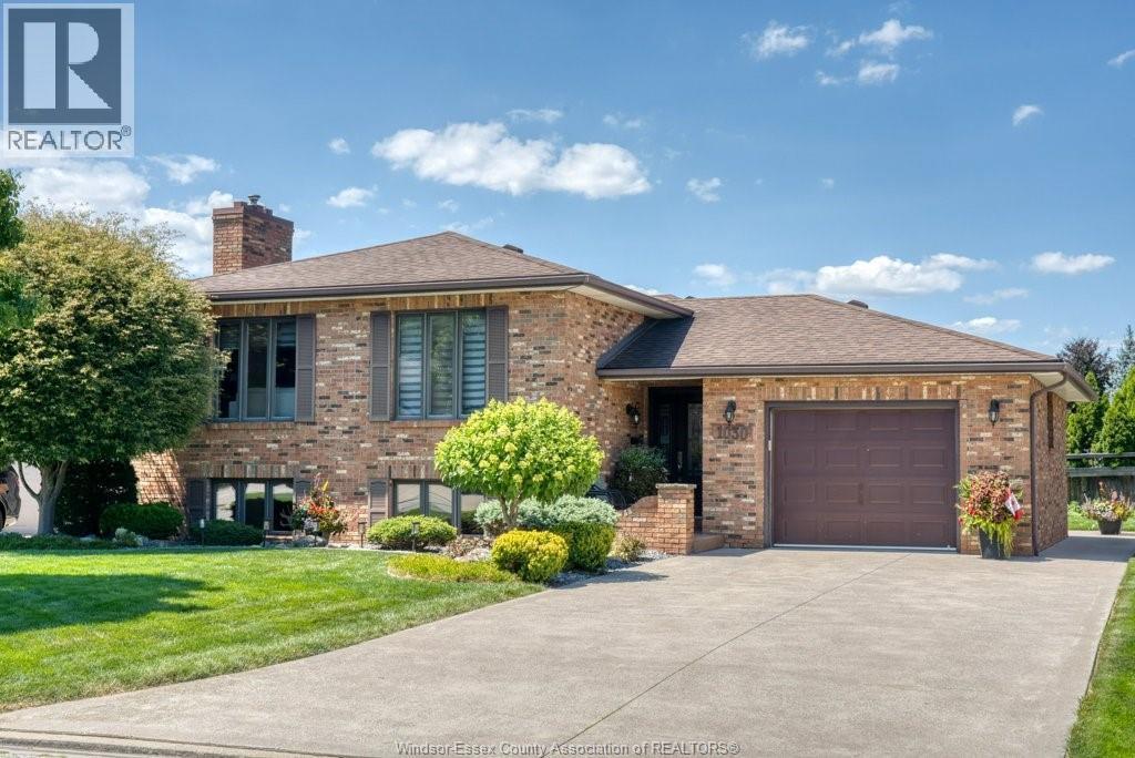 1030 Dandurand Court, Windsor — photograph 2