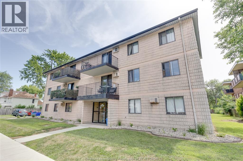 3355 Sandwich Street #104, Windsor — primary photograph