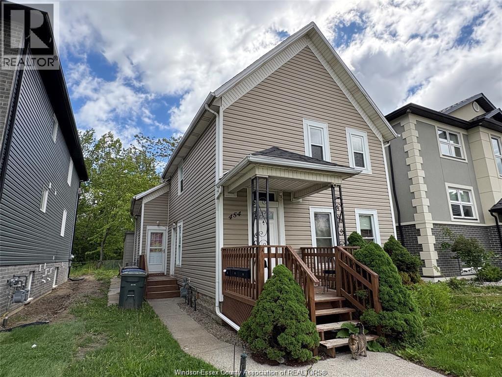 454 Crawford, Windsor — photograph 2