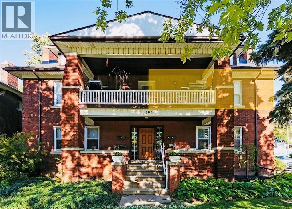 2-bedroom Single Family at 1596 Victoria, Windsor — photograph 2