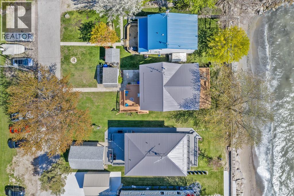 545 Lakeview, Essex — photograph 3