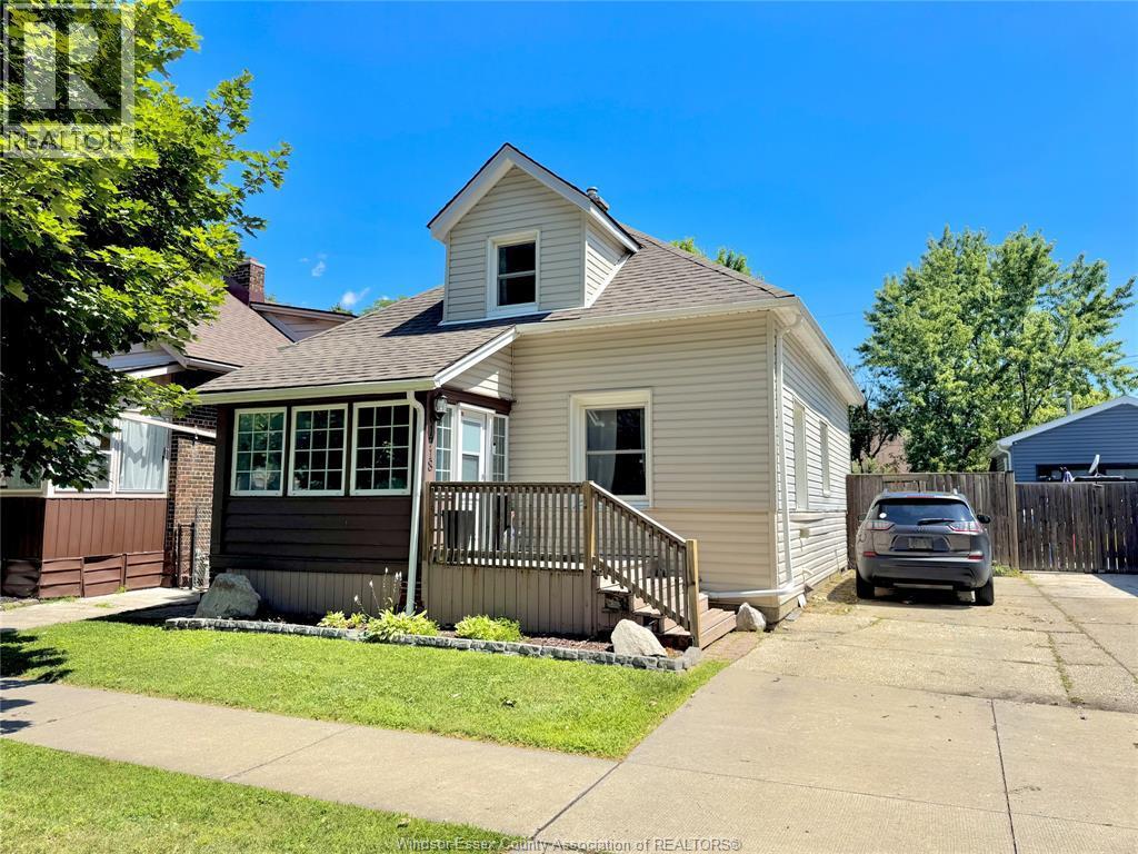 Single Family — 1718 Windermere, Windsor, Ontario