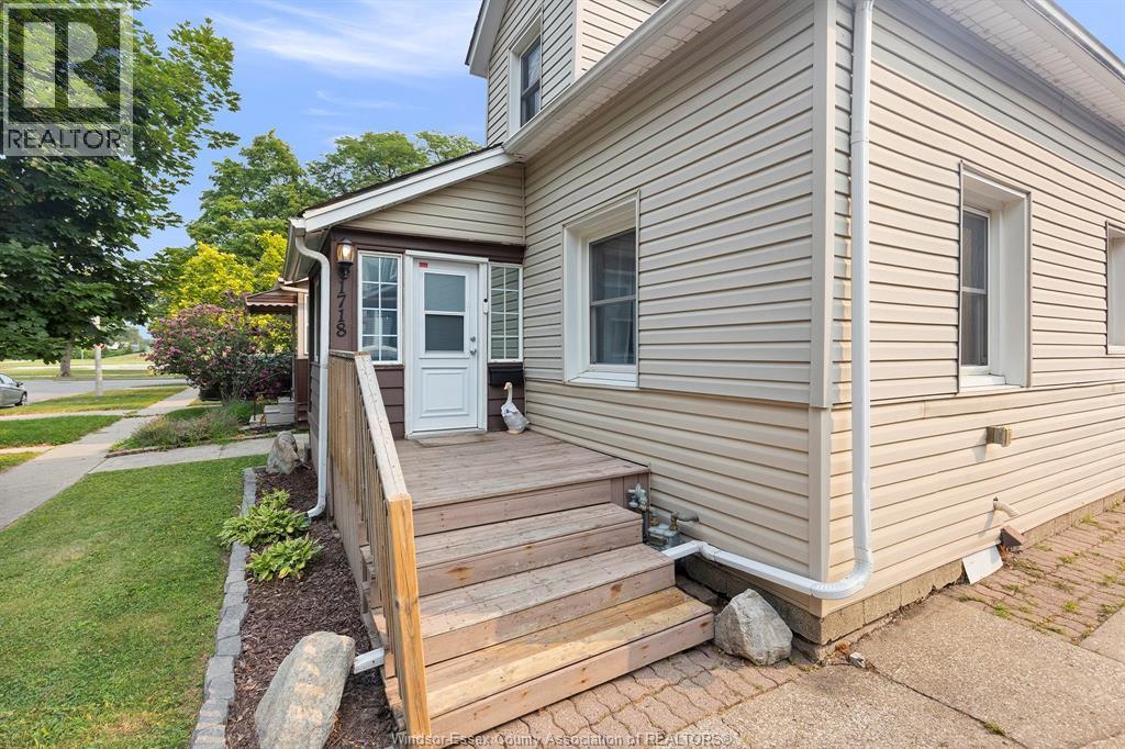 1718 Windermere, Windsor — photograph 3