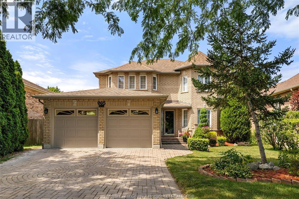 965 Greenpark, Windsor — primary photograph
