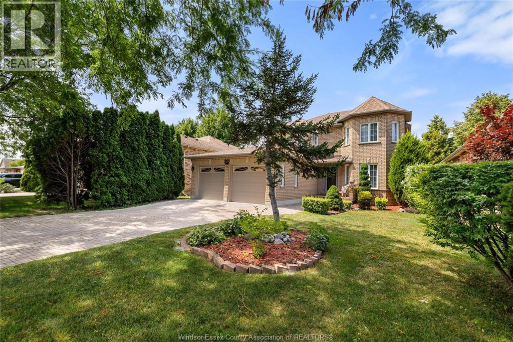 965 Greenpark, Windsor — photograph 2