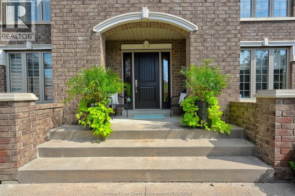 1030 Chelsea Park Way, Lakeshore — photograph 2