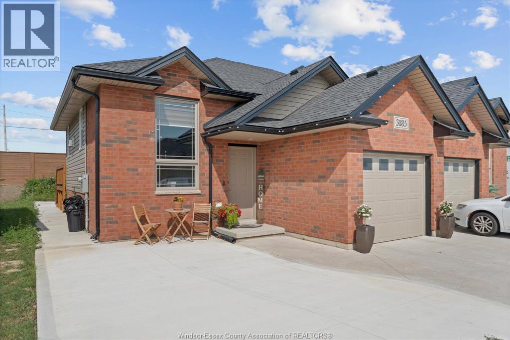 3185 Viola Crescent, Windsor — photograph 2