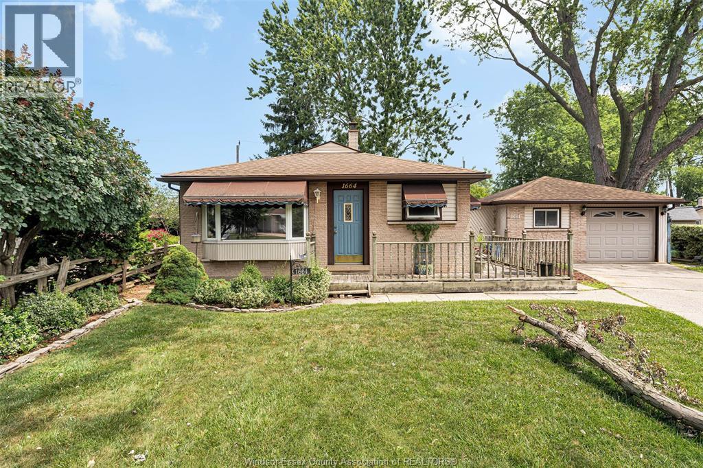 1664 Greenview Crescent, Windsor — photograph 3