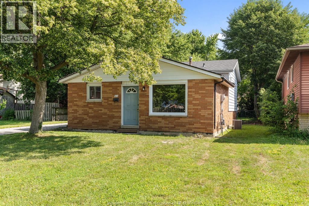 105 Kim Court, Essex — primary photograph