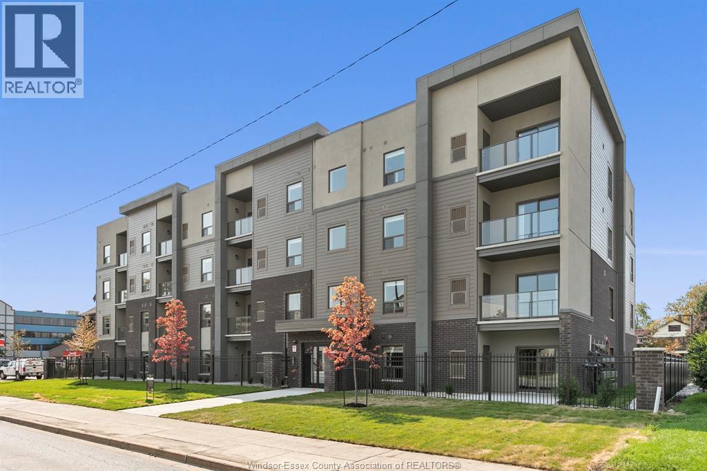Single Family — 955 Ouellette Avenue, Windsor, Ontario