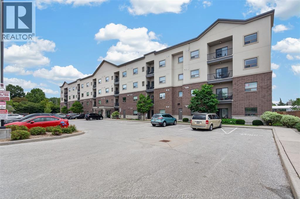 8475 Wyandotte St E #311, Windsor — photograph 3
