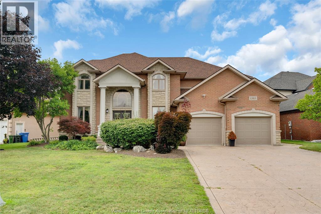 1585 Stoneybrook Crescent, Windsor — primary photograph