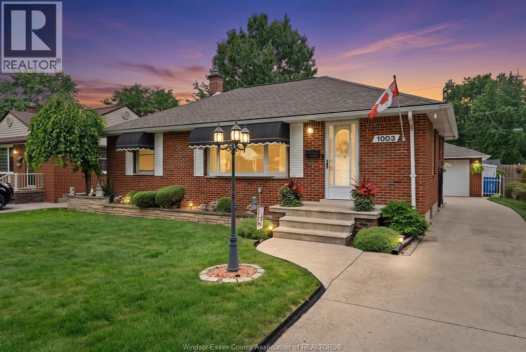 Single Family — 1003 Isabelle Place, Windsor, Ontario