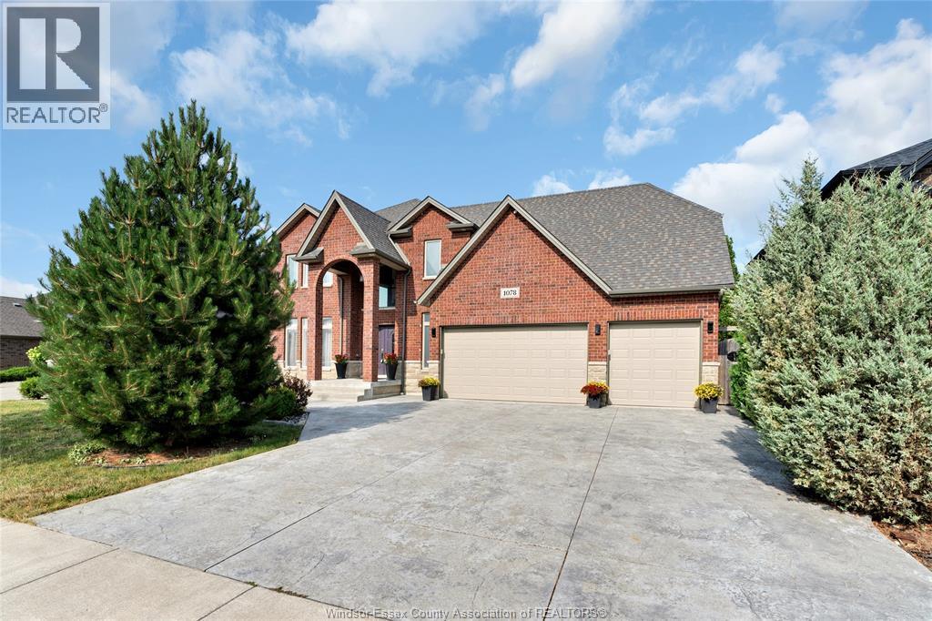 Single Family — 1078 Charlotte Crescent, Lakeshore, Ontario