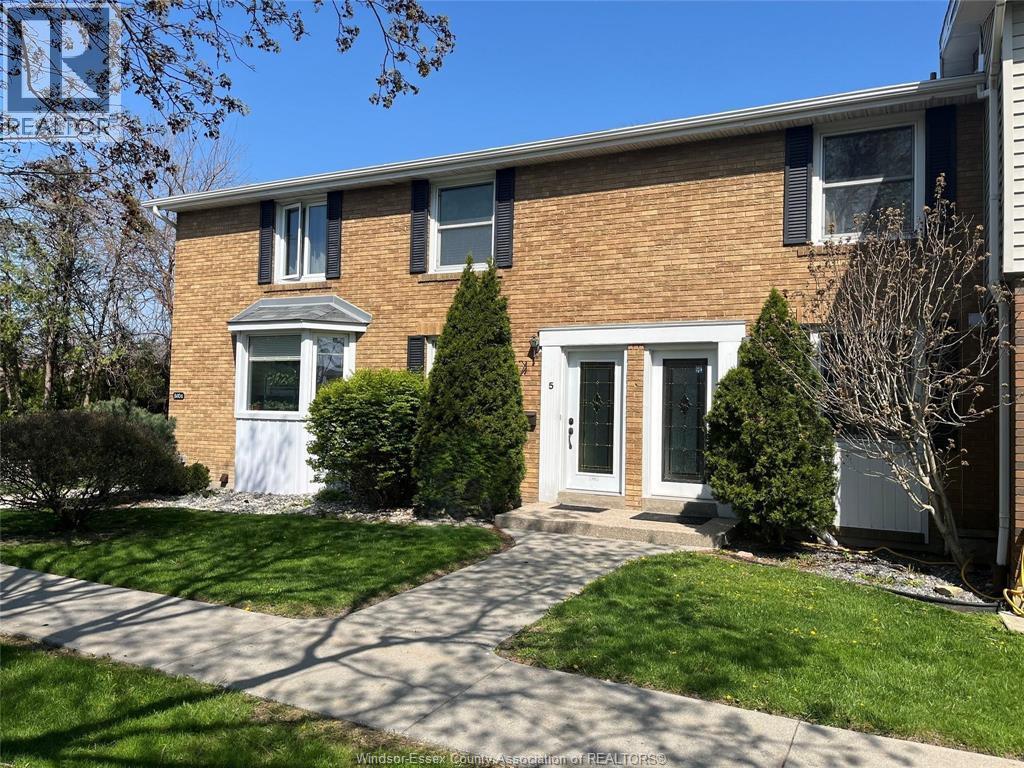 Single Family — 8410 Little River, Windsor, Ontario