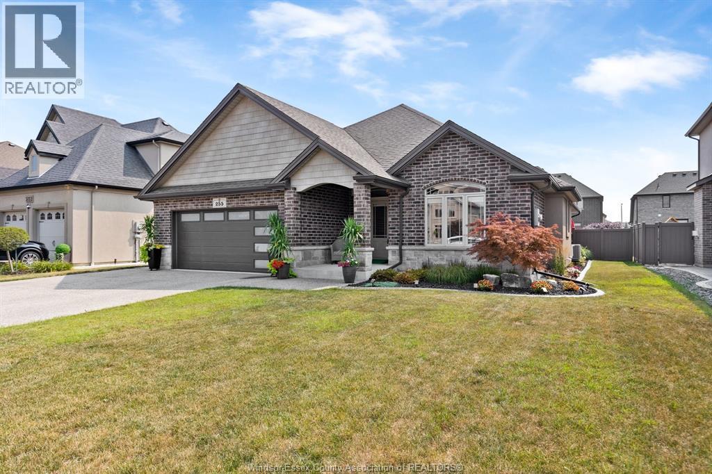 255 Maxwell Crescent, Lakeshore — primary photograph