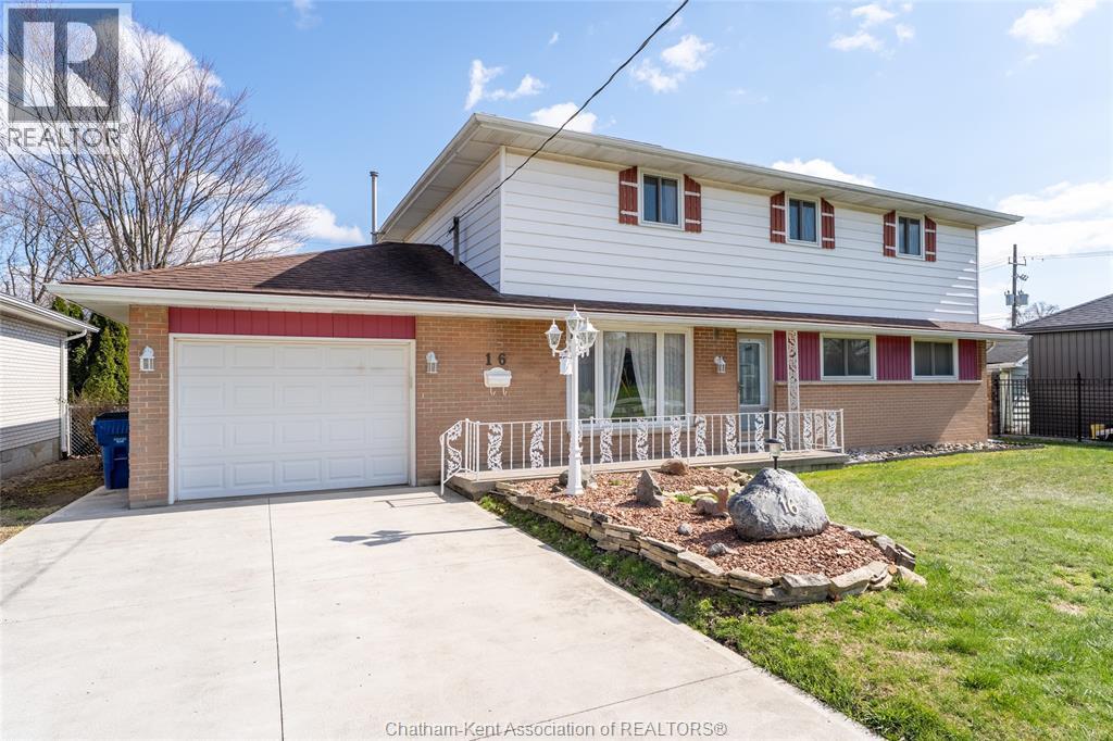 16 Arthur Drive, Chatham — photograph 2
