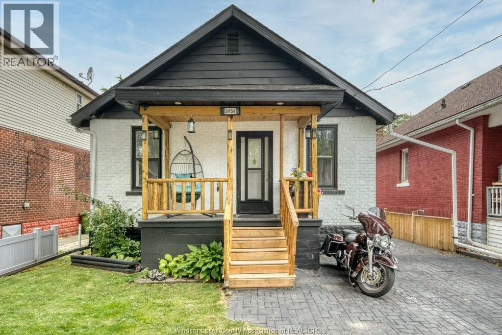 Single Family — 3454 Harris Street, Windsor, Ontario