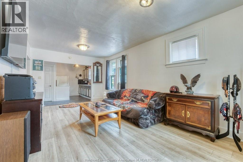 3454 Harris Street, Windsor — photograph 3