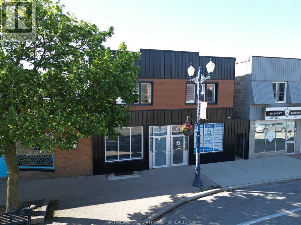1-bedroom Single Family at 808 Ottawa Street #3, Windsor — primary photograph