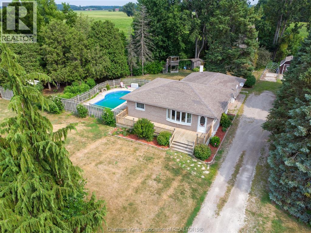 Single Family — 12129 Baseline Road, Thamesville, Ontario