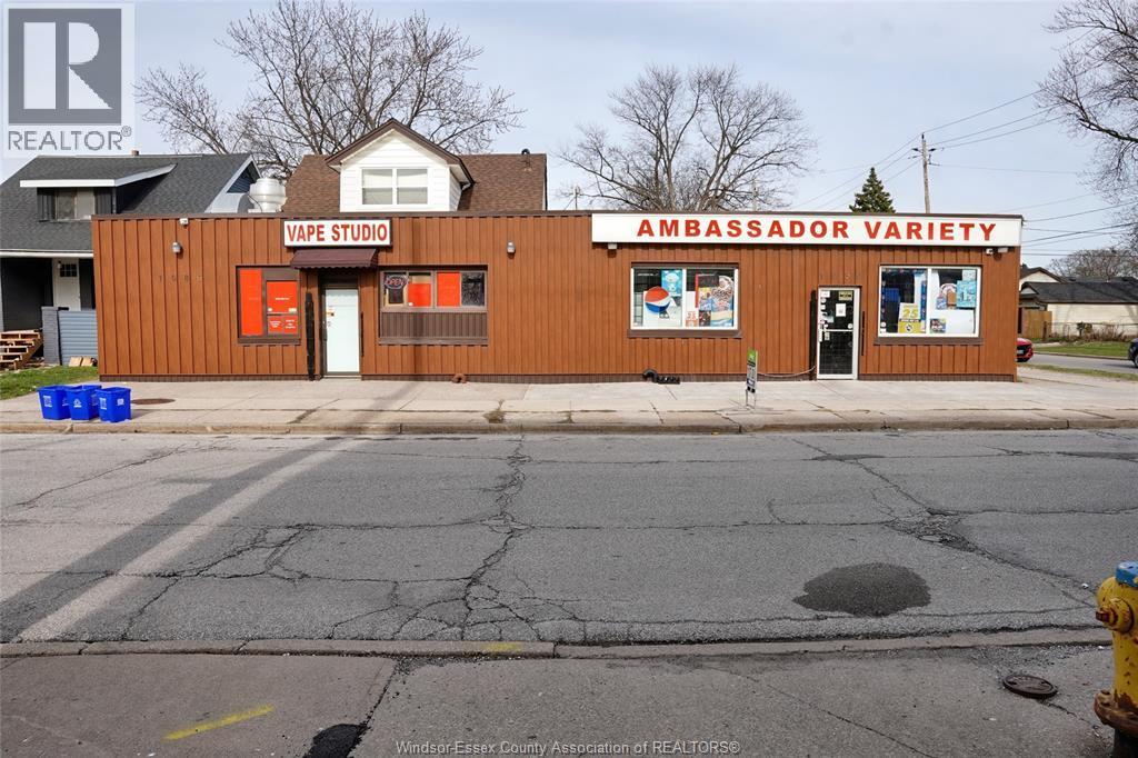 Industrial at 1086-1090 Felix, Windsor — photograph 2