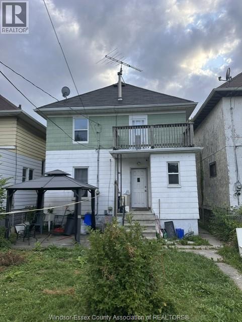 880 Moy Avenue, Windsor — photograph 2