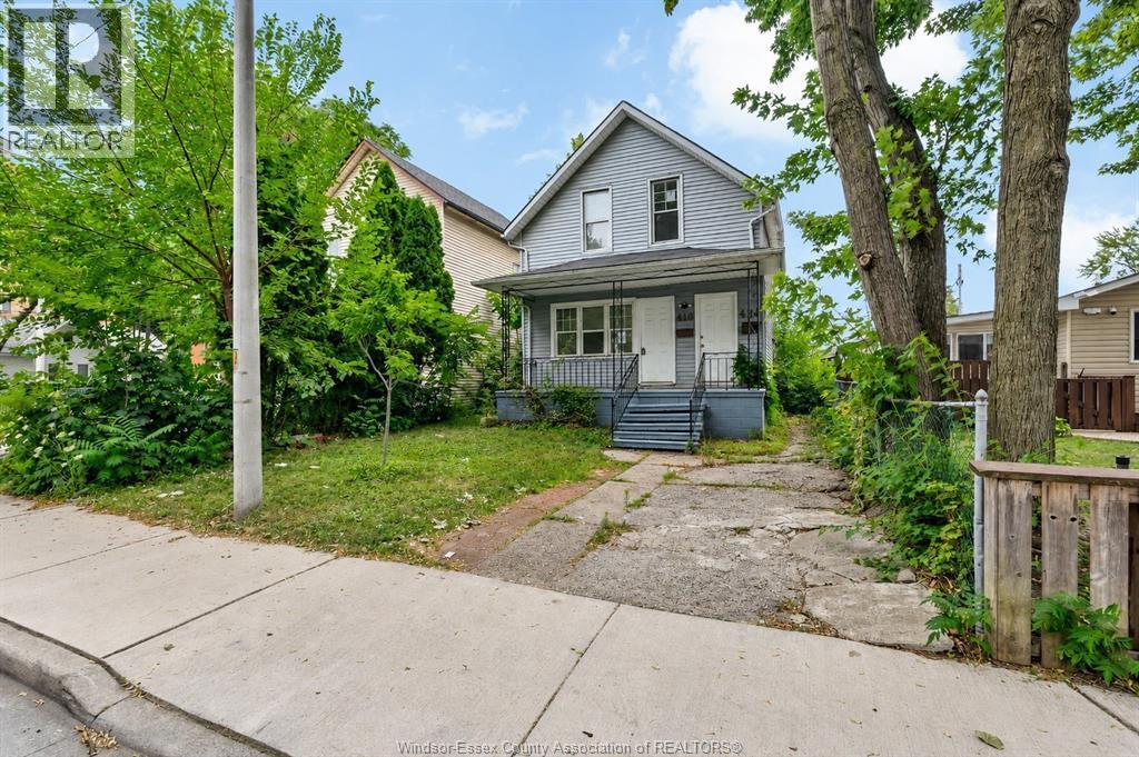 Multi-family — 418 Caron Avenue, Windsor, Ontario