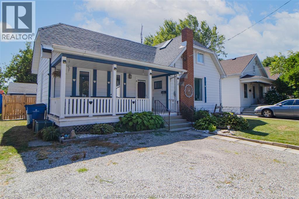 3-bedroom Single Family at 16 Sheldon Avenue, Chatham — photograph 2