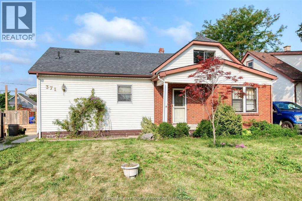 371 Laporte, Windsor — primary photograph