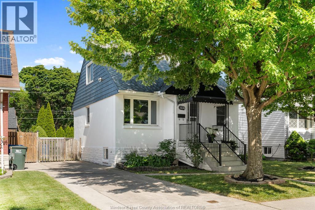 Single Family — 1574 Arthur, Windsor, Ontario