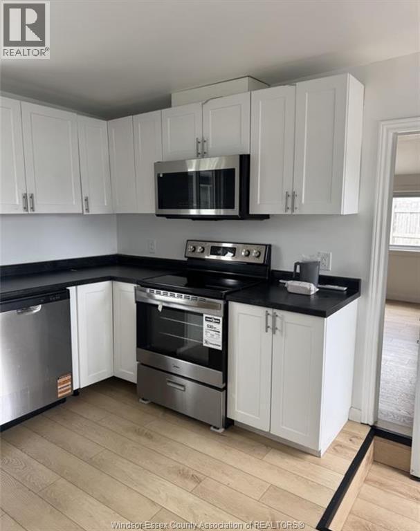 819 Frank Avenue #2, Windsor — photograph 2