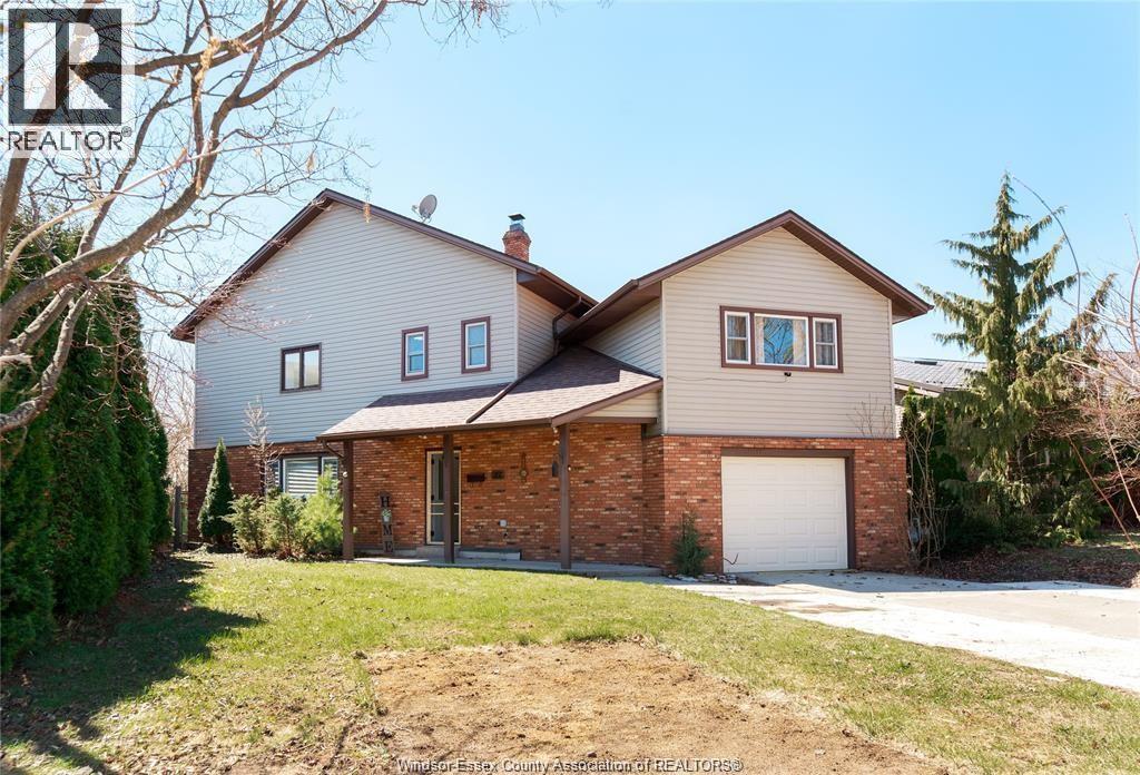 22 University Drive, Chatham — primary photograph