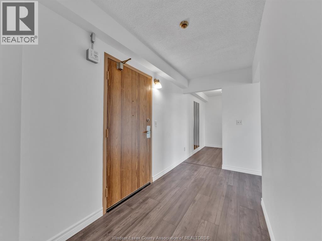 3950 Wyandotte Street East #505, Windsor — photograph 2