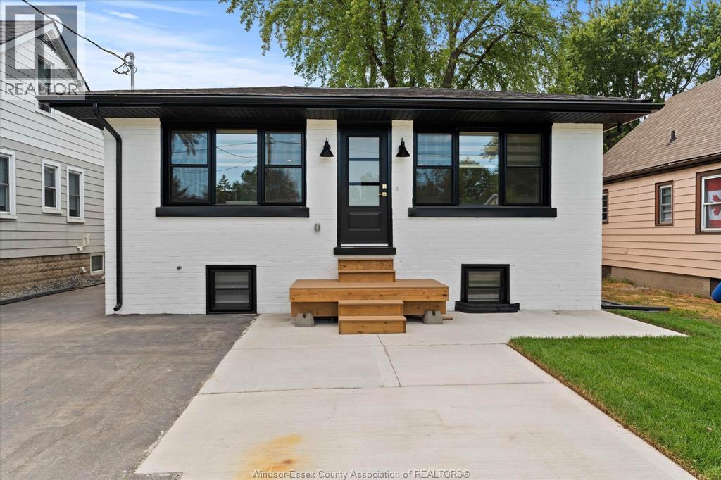 557 Elinor Street, Windsor — primary photograph