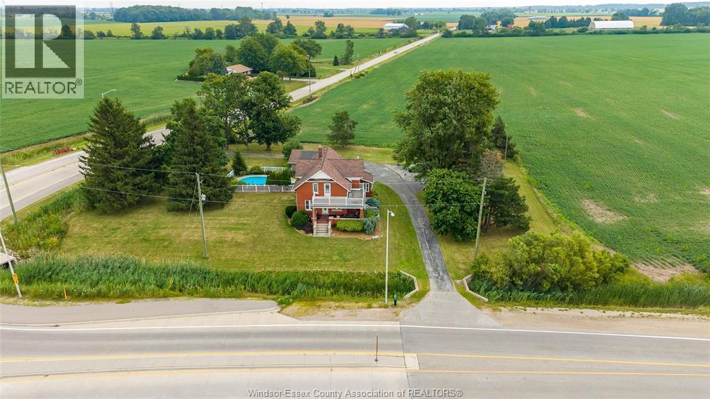 6016 Walker Road, Tecumseh — photograph 2