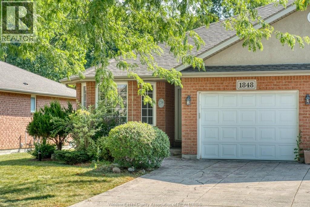 1848 Questa Drive, Windsor — primary photograph