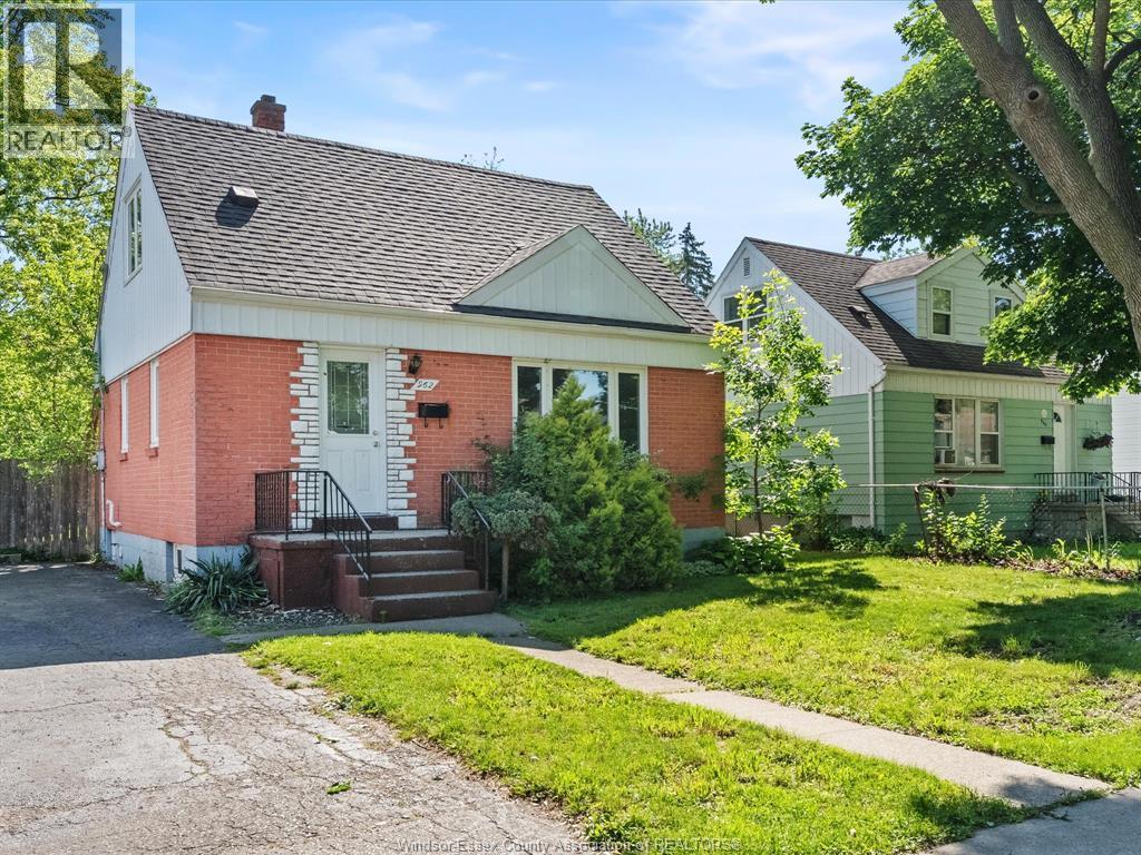 962 Askin, Windsor — photograph 2
