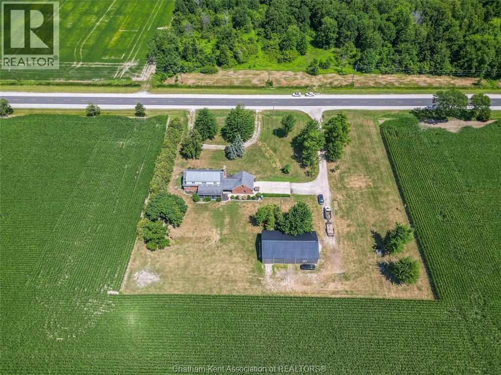 5-bedroom Single Family at 4979 Lambton Line, Dawn-Euphemia — photograph 3