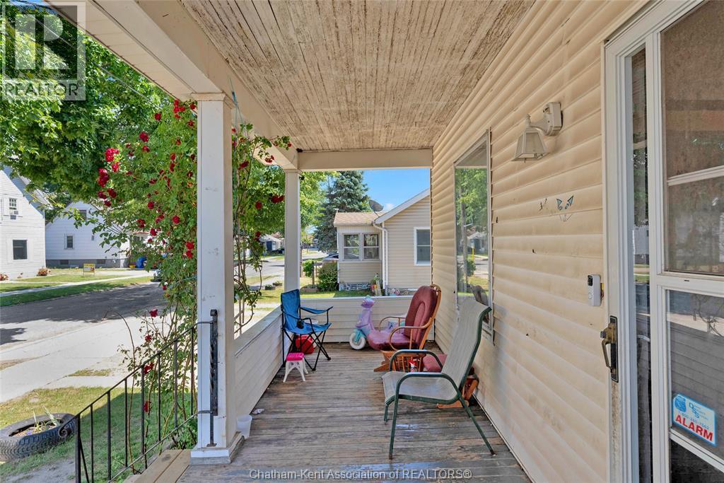 3-bedroom Single Family at 106 St. George Street, Chatham — photograph 3