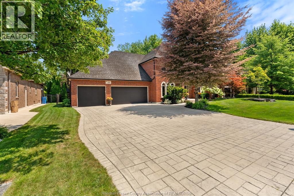 210 Vintage Oak Drive, Tecumseh — photograph 3