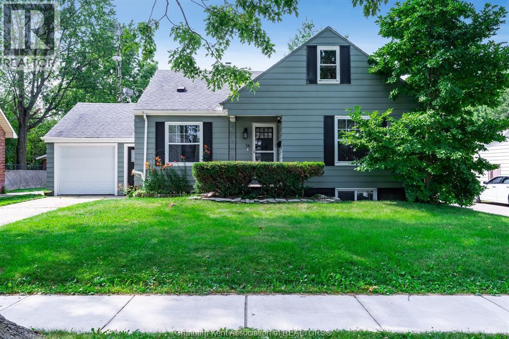 4-bedroom Single Family at 74 Marlborough Street, Leamington — primary photograph