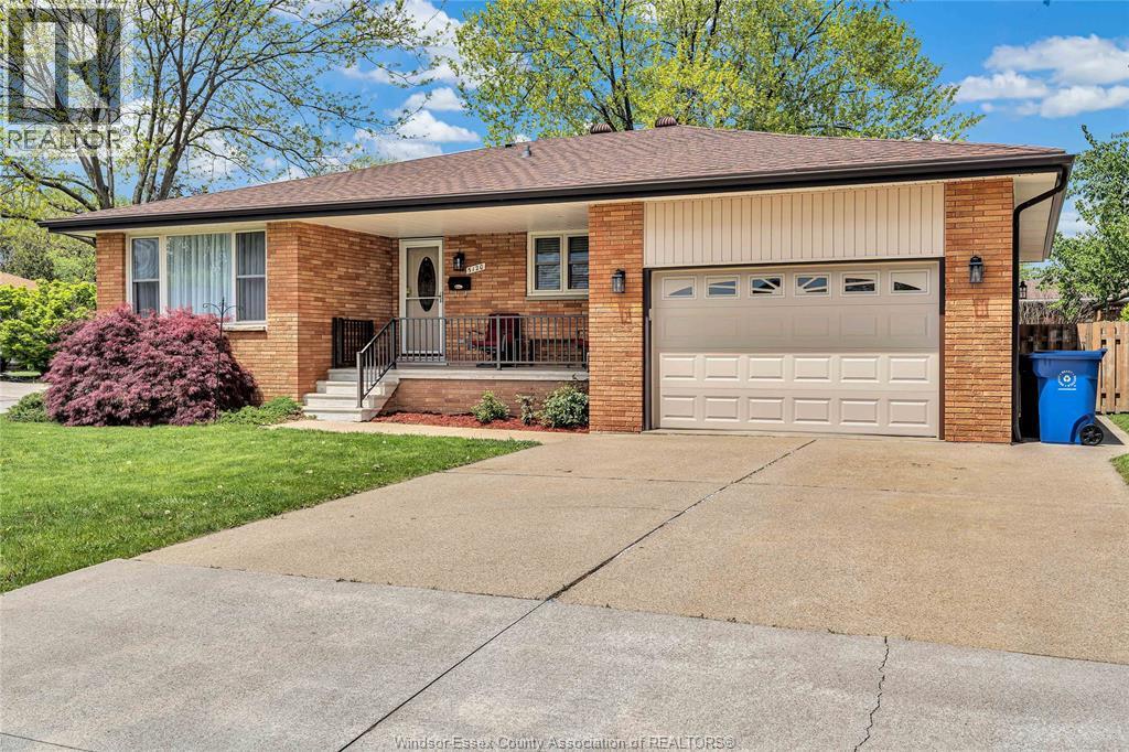 5120 Iris Place, Windsor — photograph 2