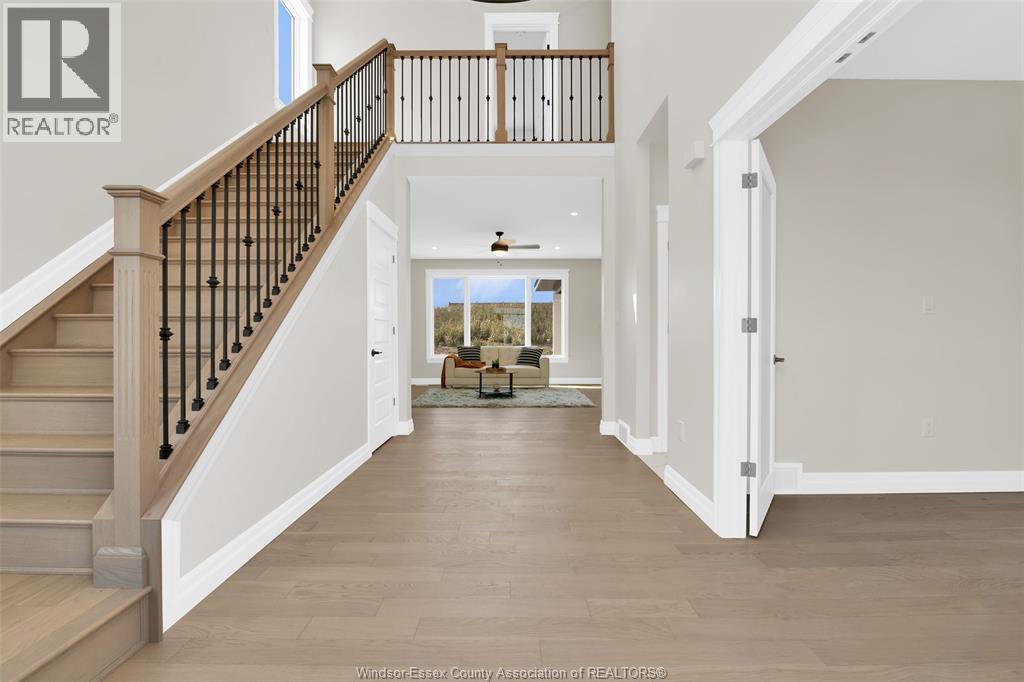 4-bedroom Single Family at 54 Belleview Drive, Kingsville — photograph 2