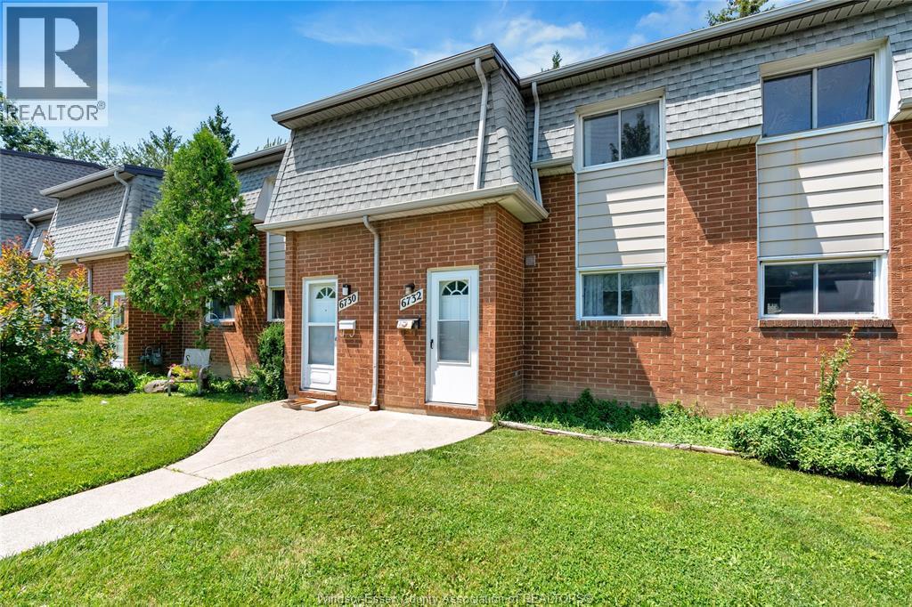 6732 Roseville Garden Drive, Windsor — primary photograph