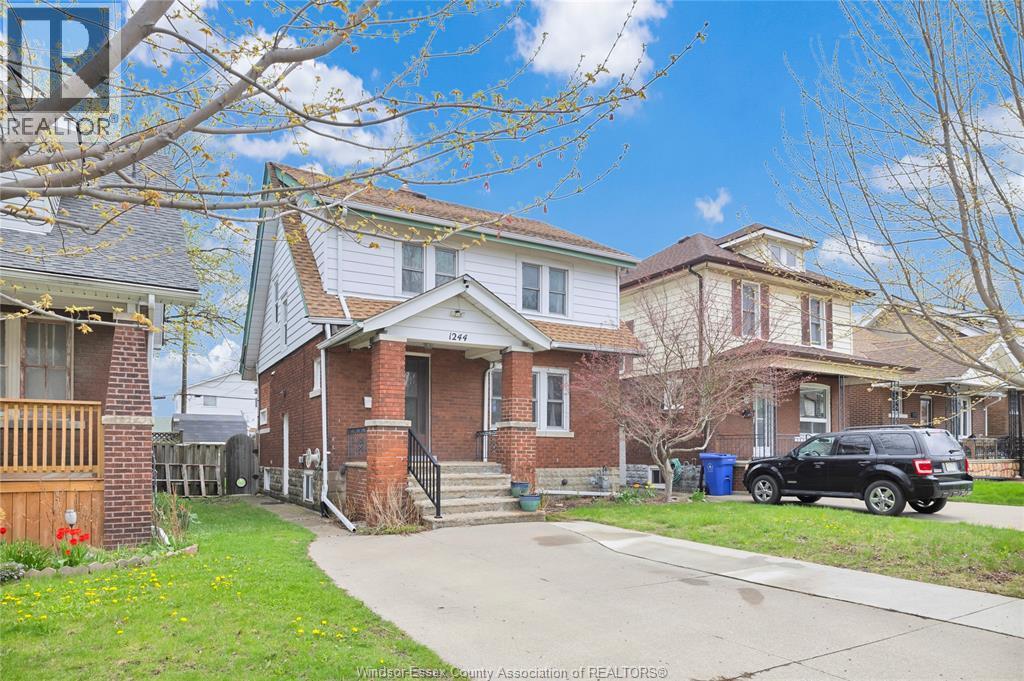 1244 Marentette, Windsor — photograph 2