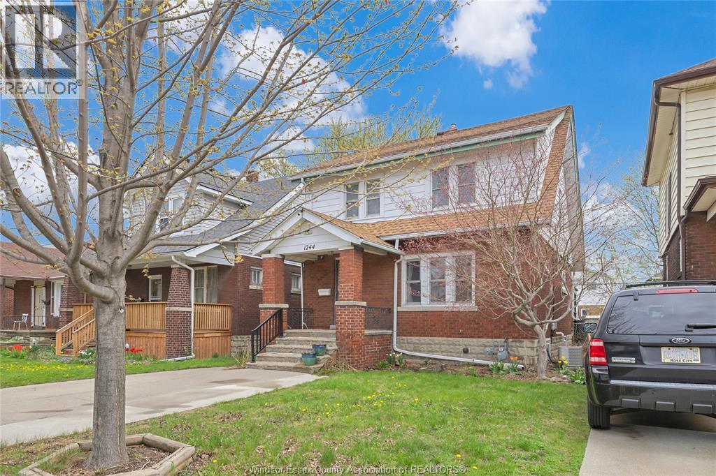 1244 Marentette, Windsor — photograph 3