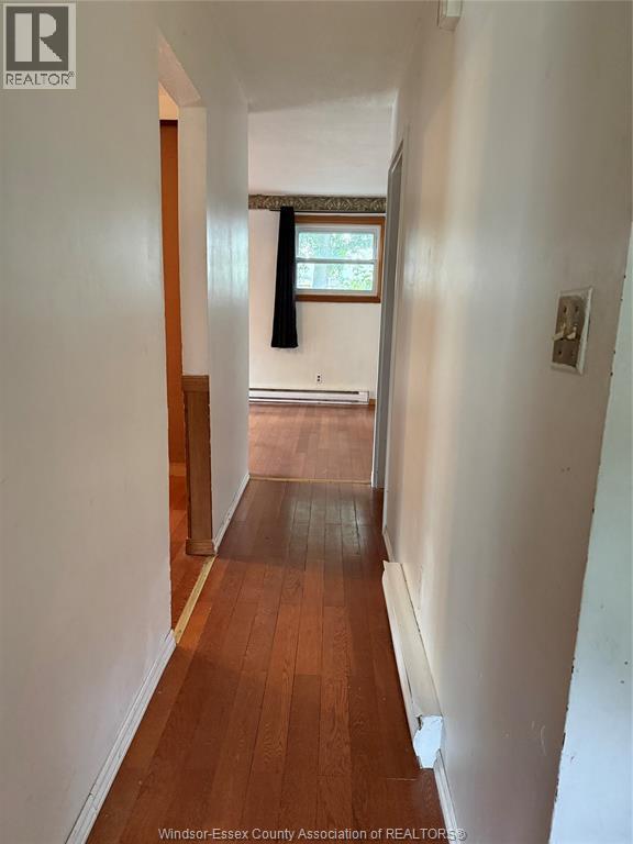 1110 Abbey Court, Windsor — photograph 3