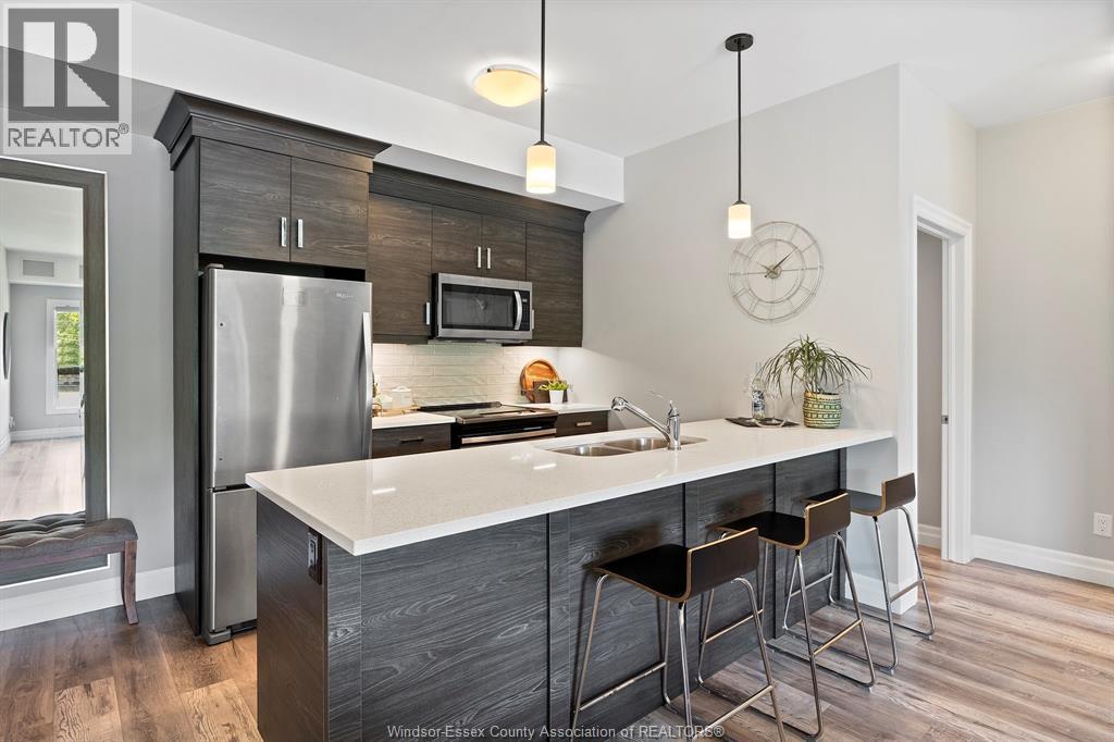 5840 Newman #318, LaSalle — primary photograph