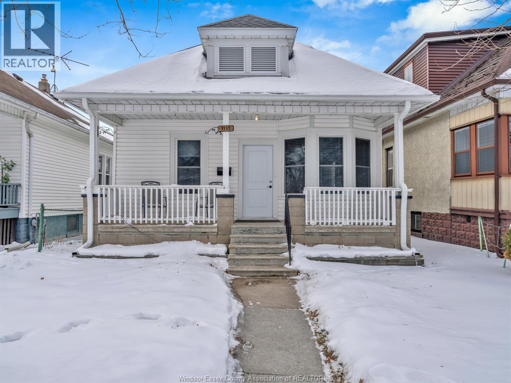1155 Moy Avenue, Windsor — primary photograph